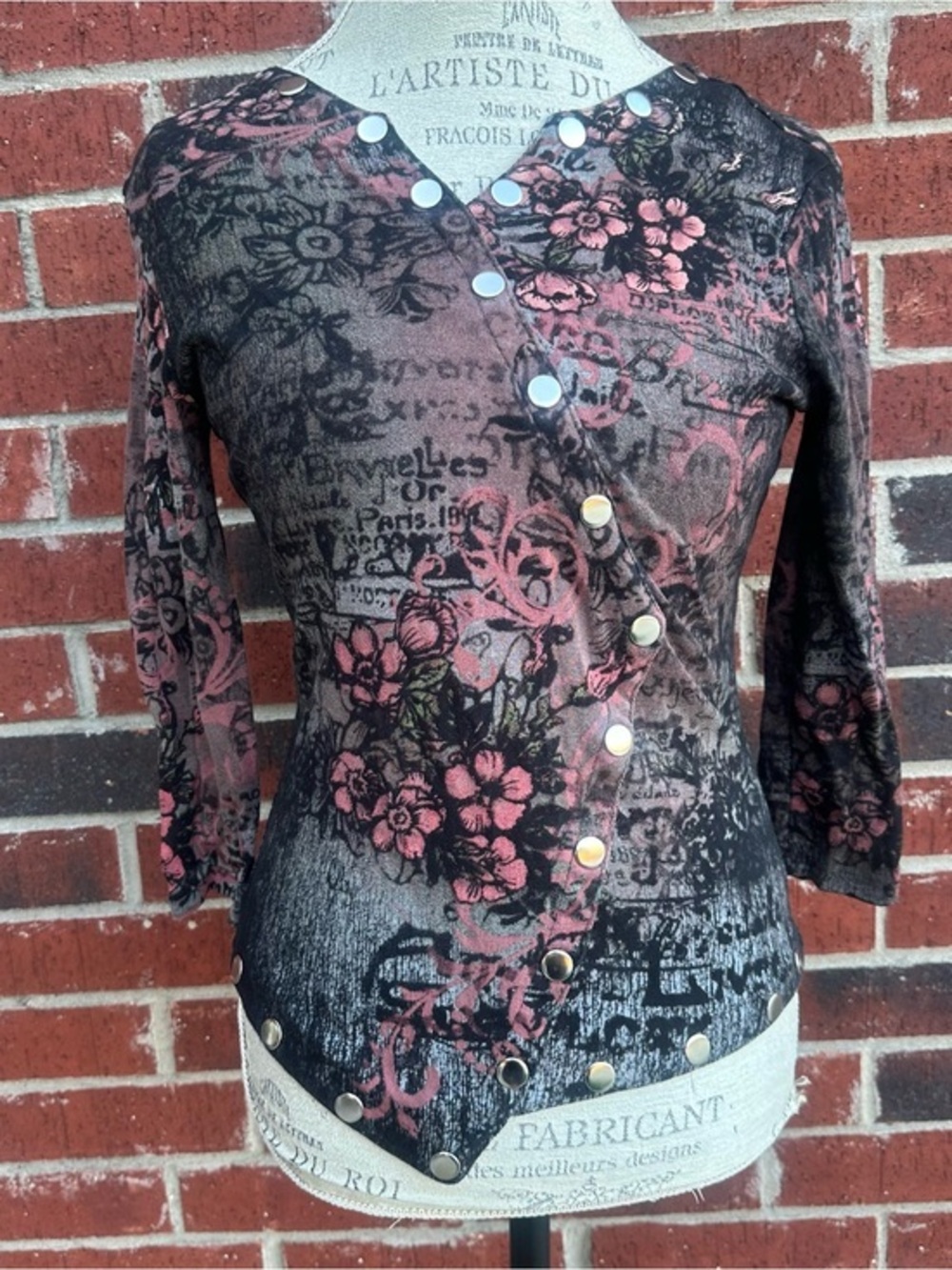 Asymmetric Snap-Front Floral Button-Down Top in Rose and Black  B11